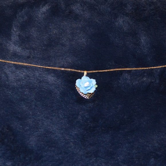 Vintage Blue Rose w/ Gold Heart Chained Necklace - Picture 5 of 5